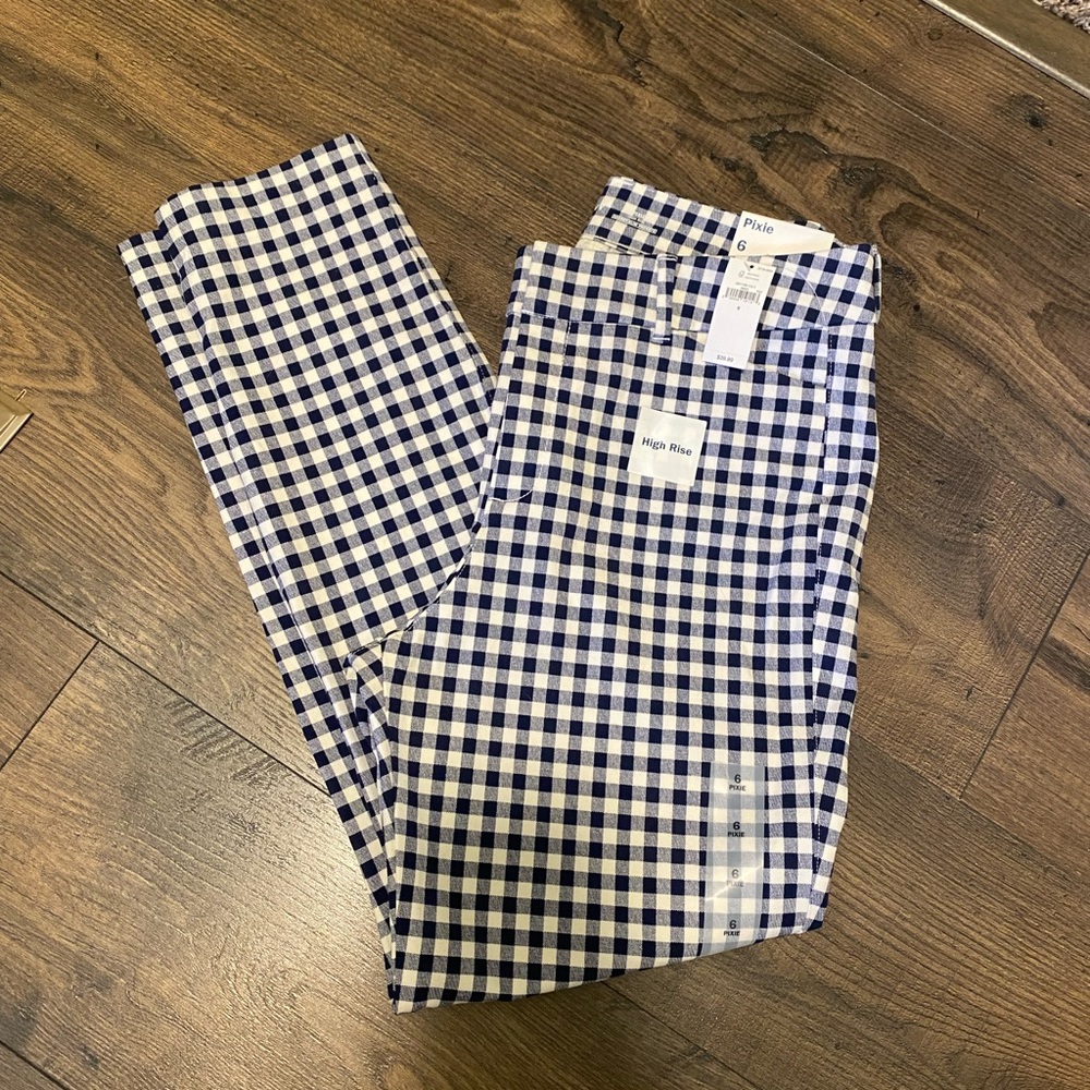 NWT Old Navy High Rise Pixie pants